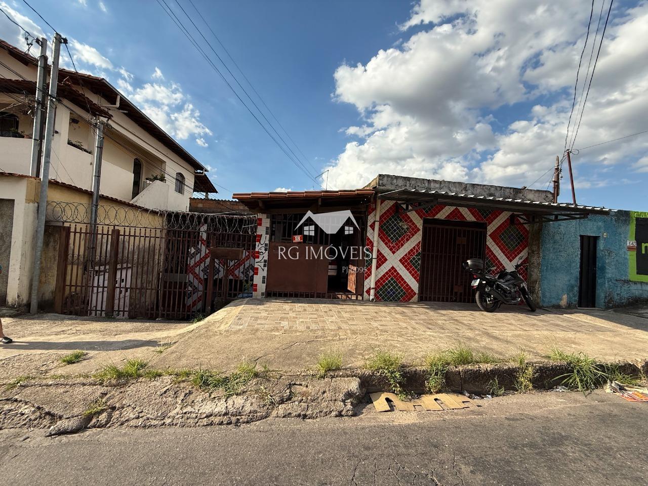 Casa, 3 quartos, 348 m² - Foto 1