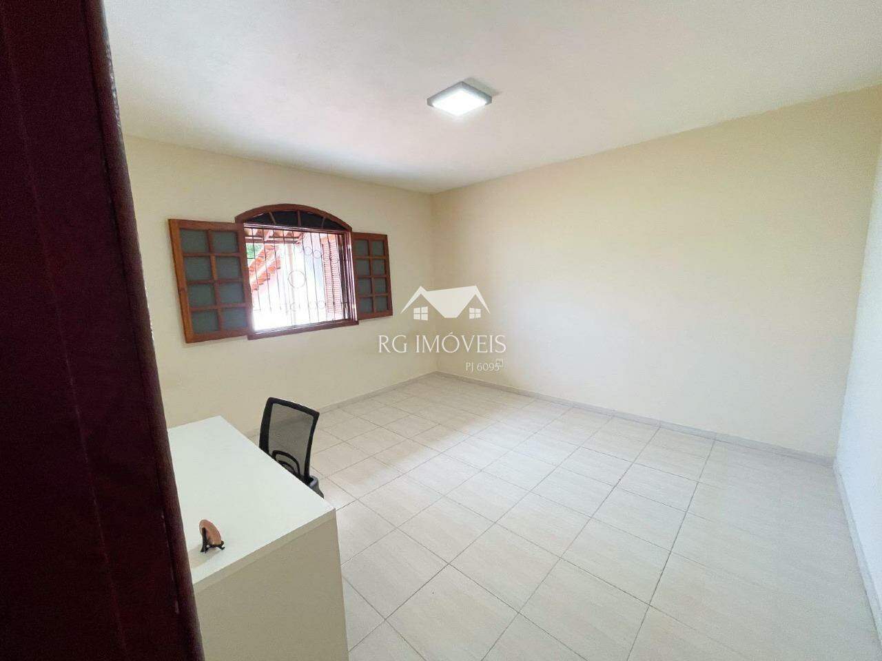 Casa à venda com 3 quartos, 243m² - Foto 17