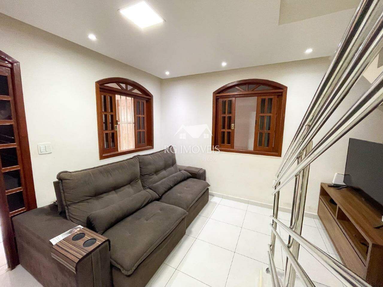 Casa à venda com 3 quartos, 243m² - Foto 4