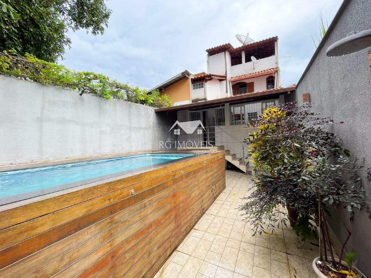 Casa à venda com 3 quartos, 243m² - Foto 22