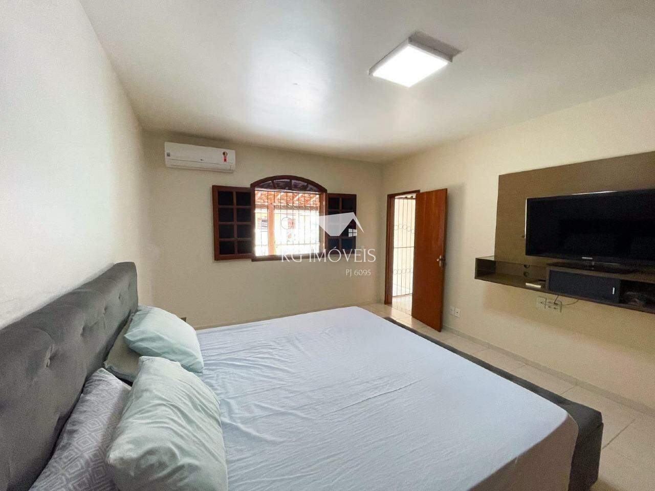 Casa à venda com 3 quartos, 243m² - Foto 12