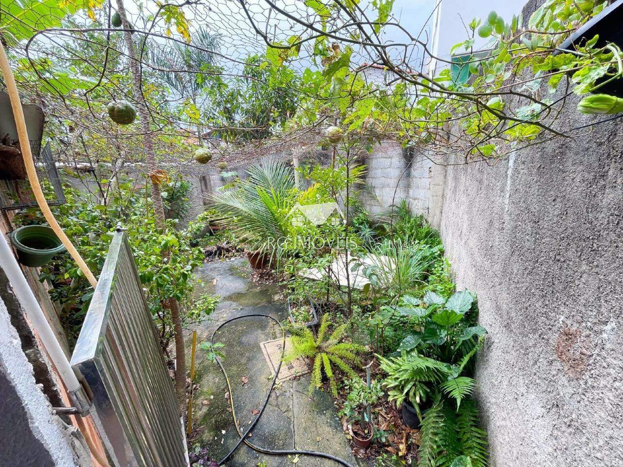 Casa à venda com 3 quartos, 243m² - Foto 24