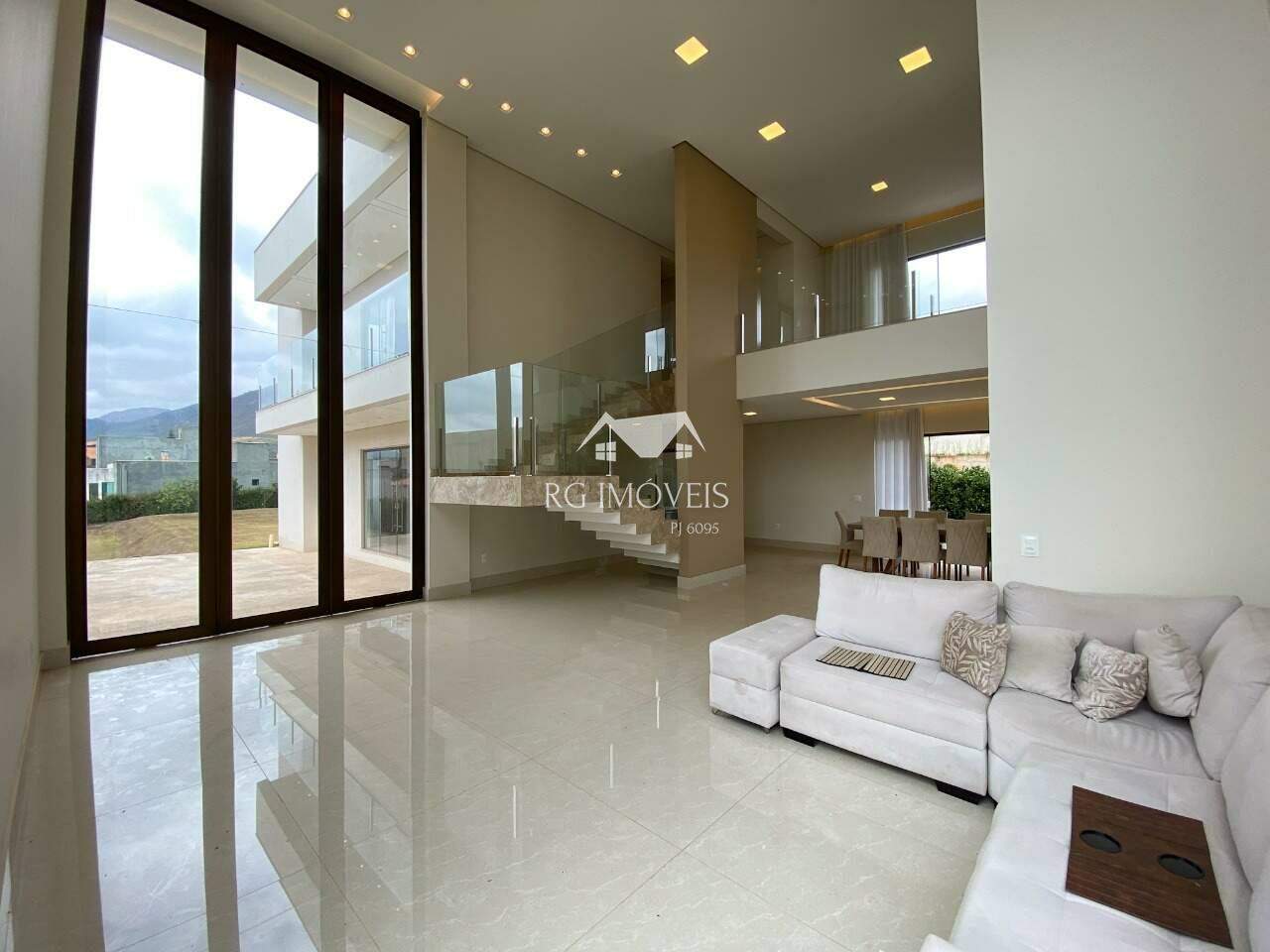 Casa de Condomínio para alugar com 4 quartos, 425m² - Foto 4