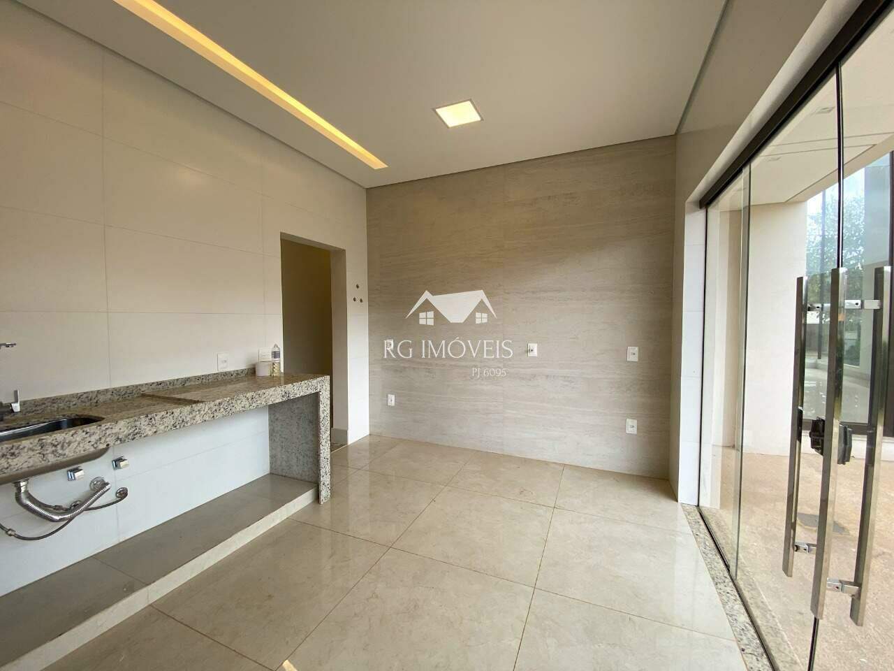 Casa de Condomínio para alugar com 4 quartos, 425m² - Foto 13