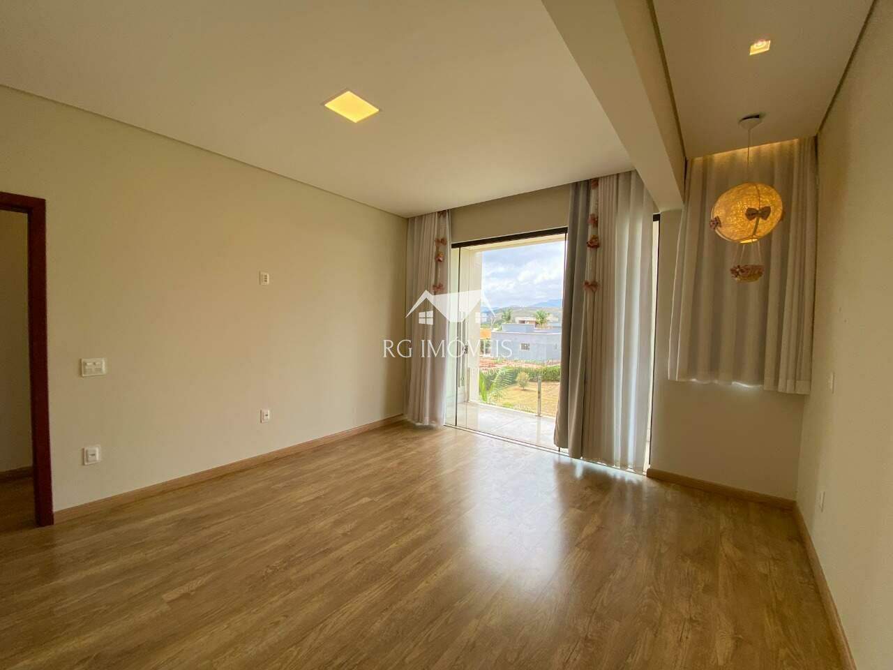 Casa de Condomínio para alugar com 4 quartos, 425m² - Foto 20