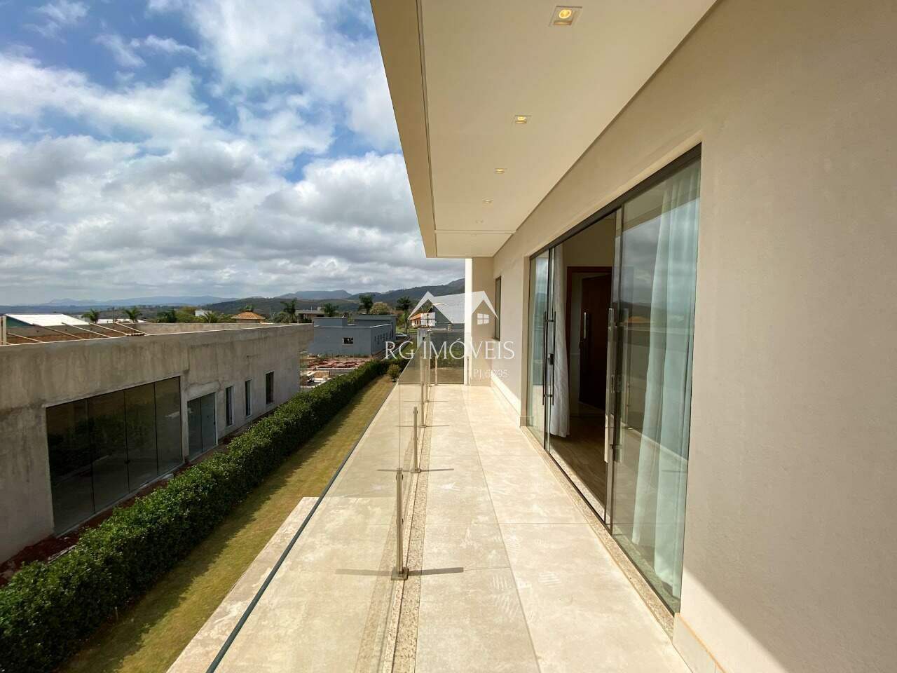 Casa de Condomínio para alugar com 4 quartos, 425m² - Foto 25