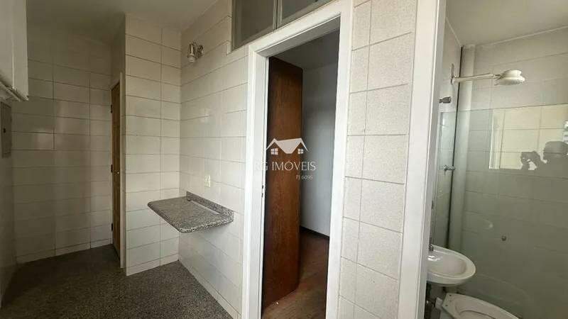 Cobertura à venda com 3 quartos, 240m² - Foto 17