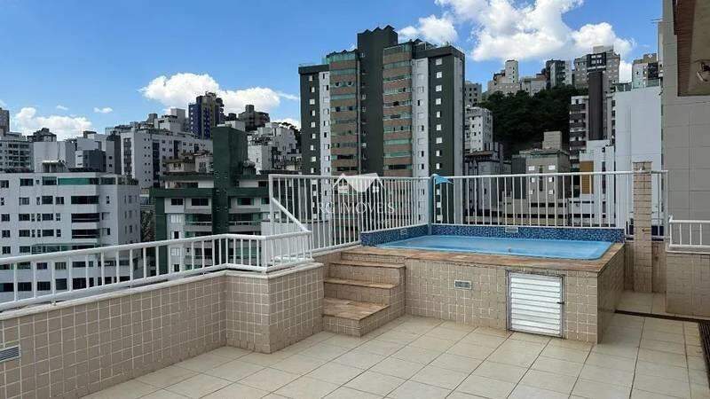 Cobertura à venda com 3 quartos, 240m² - Foto 1