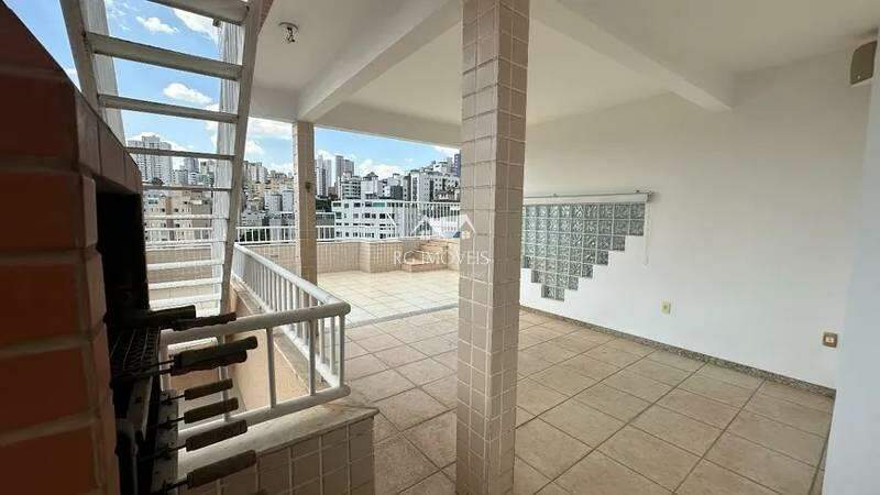 Cobertura à venda com 3 quartos, 240m² - Foto 4