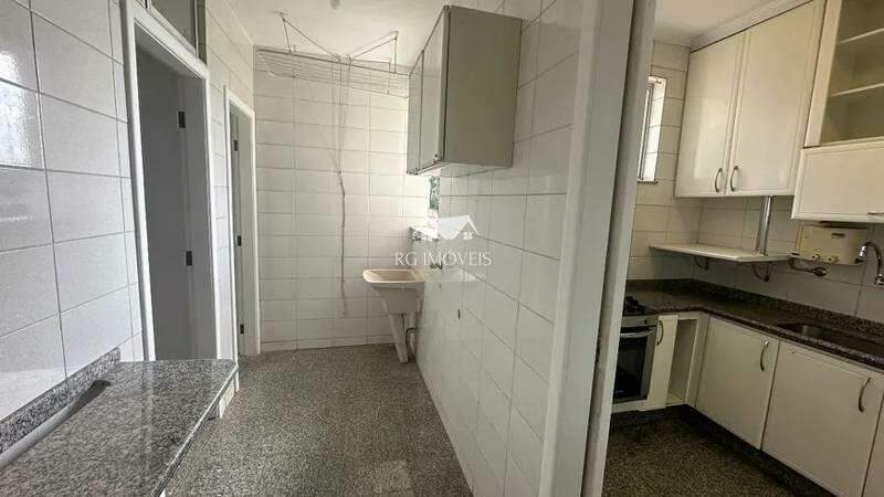 Cobertura à venda com 3 quartos, 240m² - Foto 11