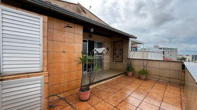 Cobertura à venda com 2 quartos, 120m² - Foto 4