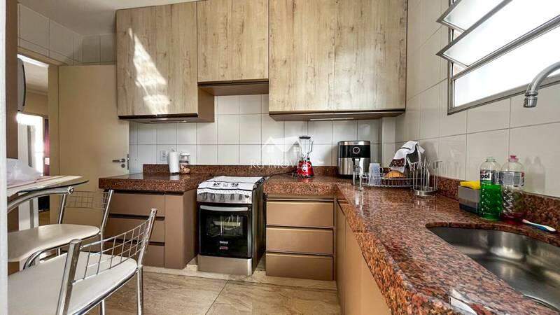 Cobertura à venda com 5 quartos, 240m² - Foto 11