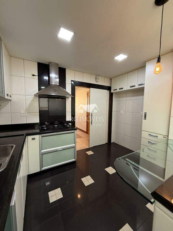 Cobertura para alugar com 2 quartos, 180m² - Foto 19