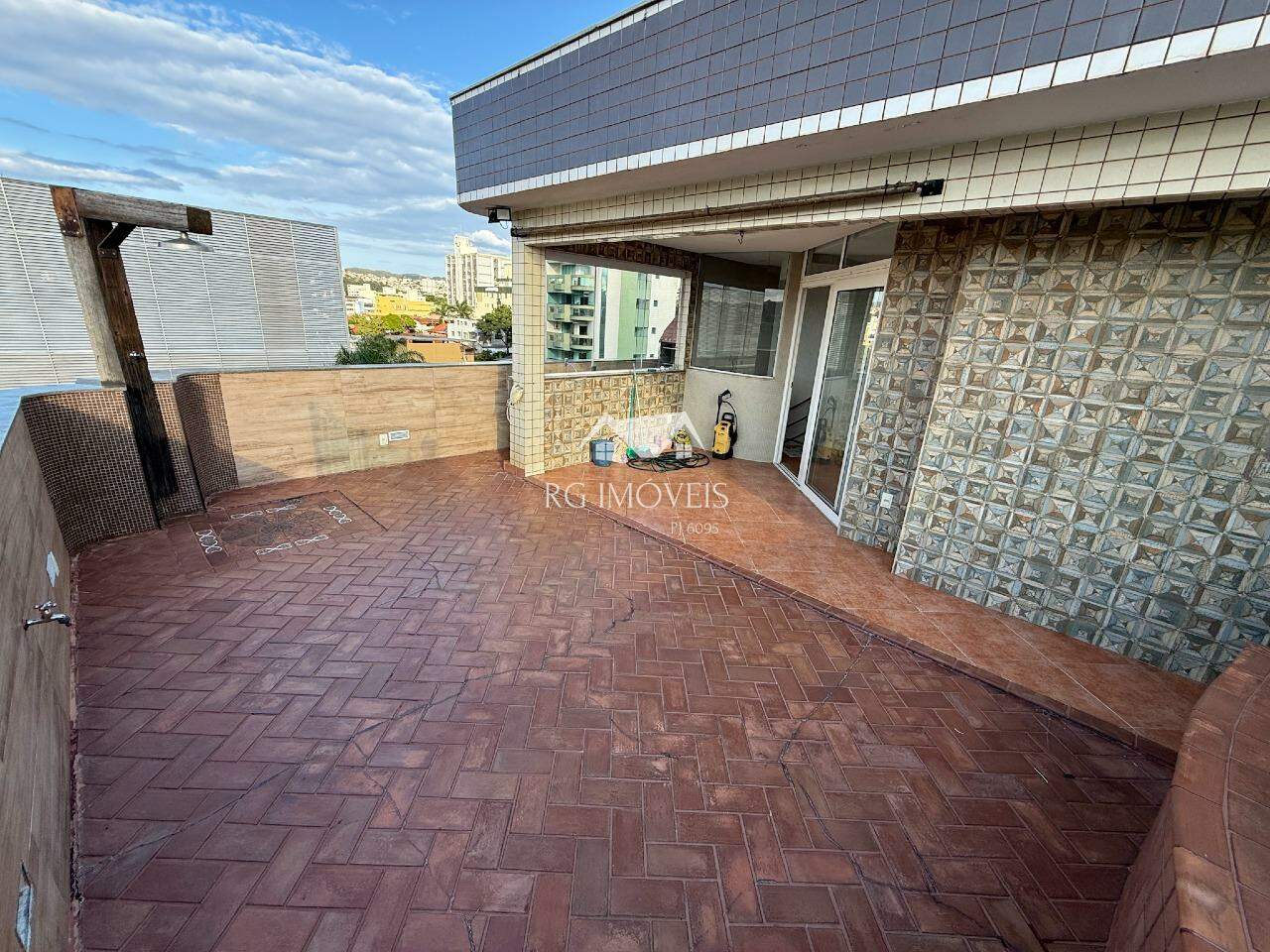 Cobertura para alugar com 2 quartos, 180m² - Foto 6