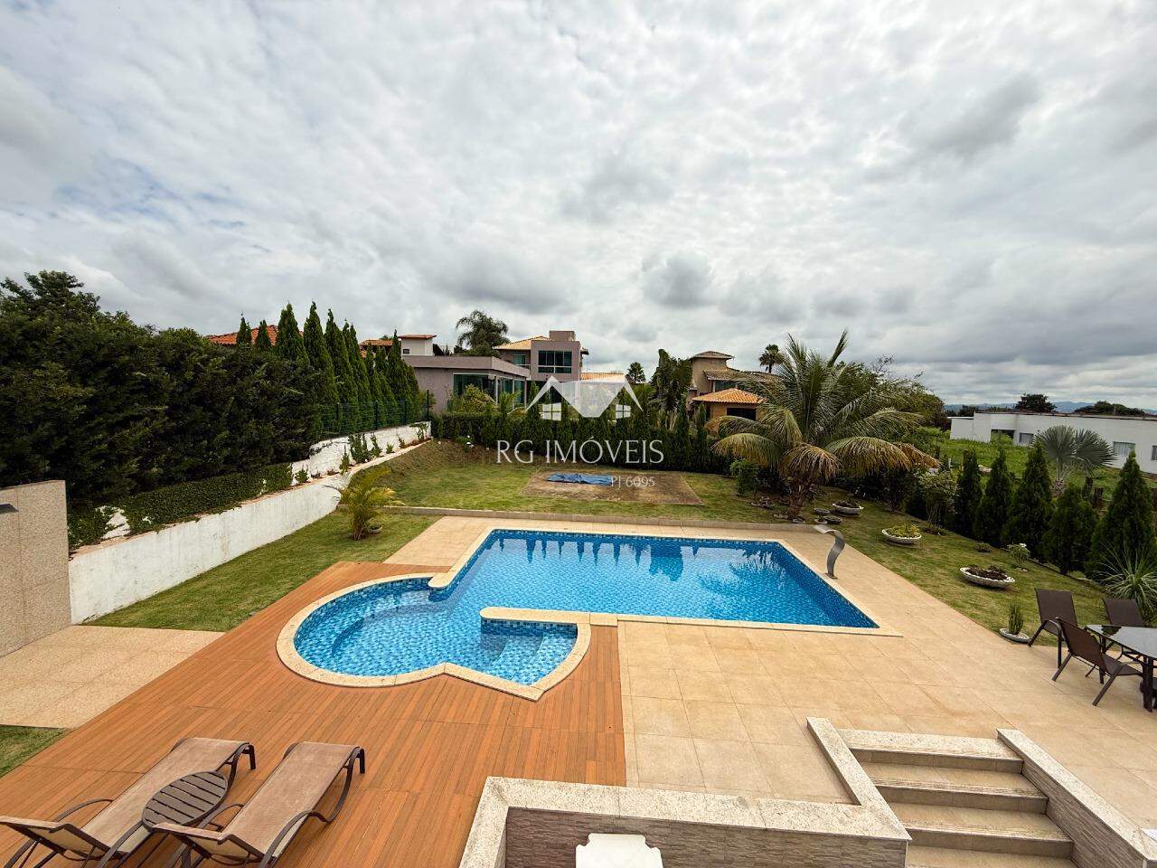 Casa de Condomínio para alugar com 4 quartos, 301m² - Foto 20