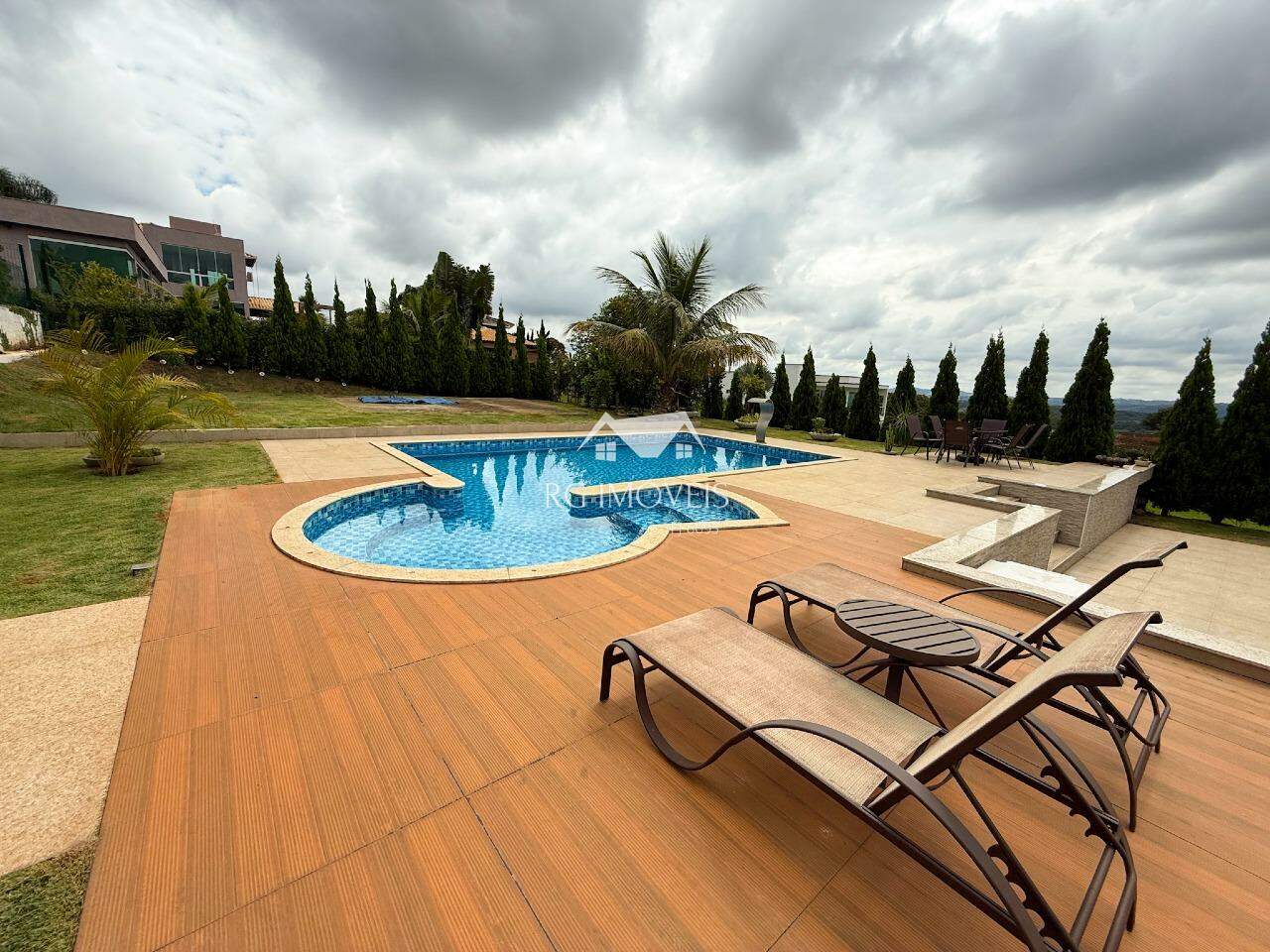 Casa de Condomínio para alugar com 4 quartos, 301m² - Foto 16