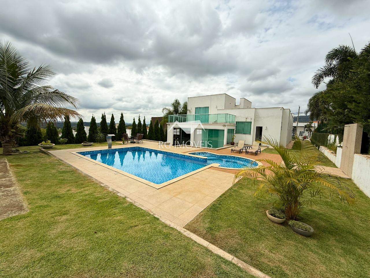 Casa de Condomínio para alugar com 4 quartos, 301m² - Foto 13