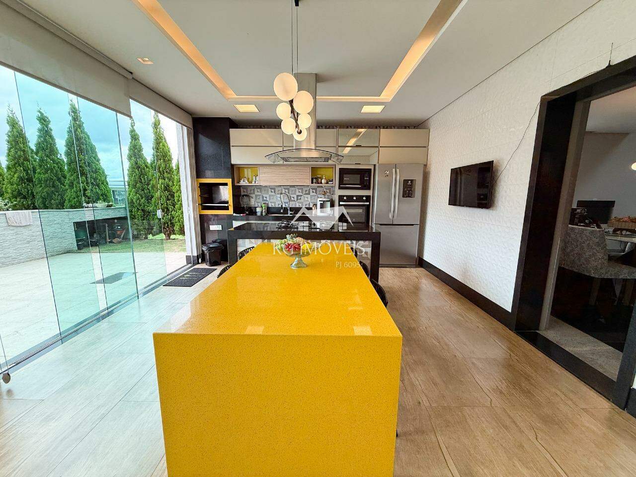 Casa de Condomínio para alugar com 4 quartos, 301m² - Foto 10