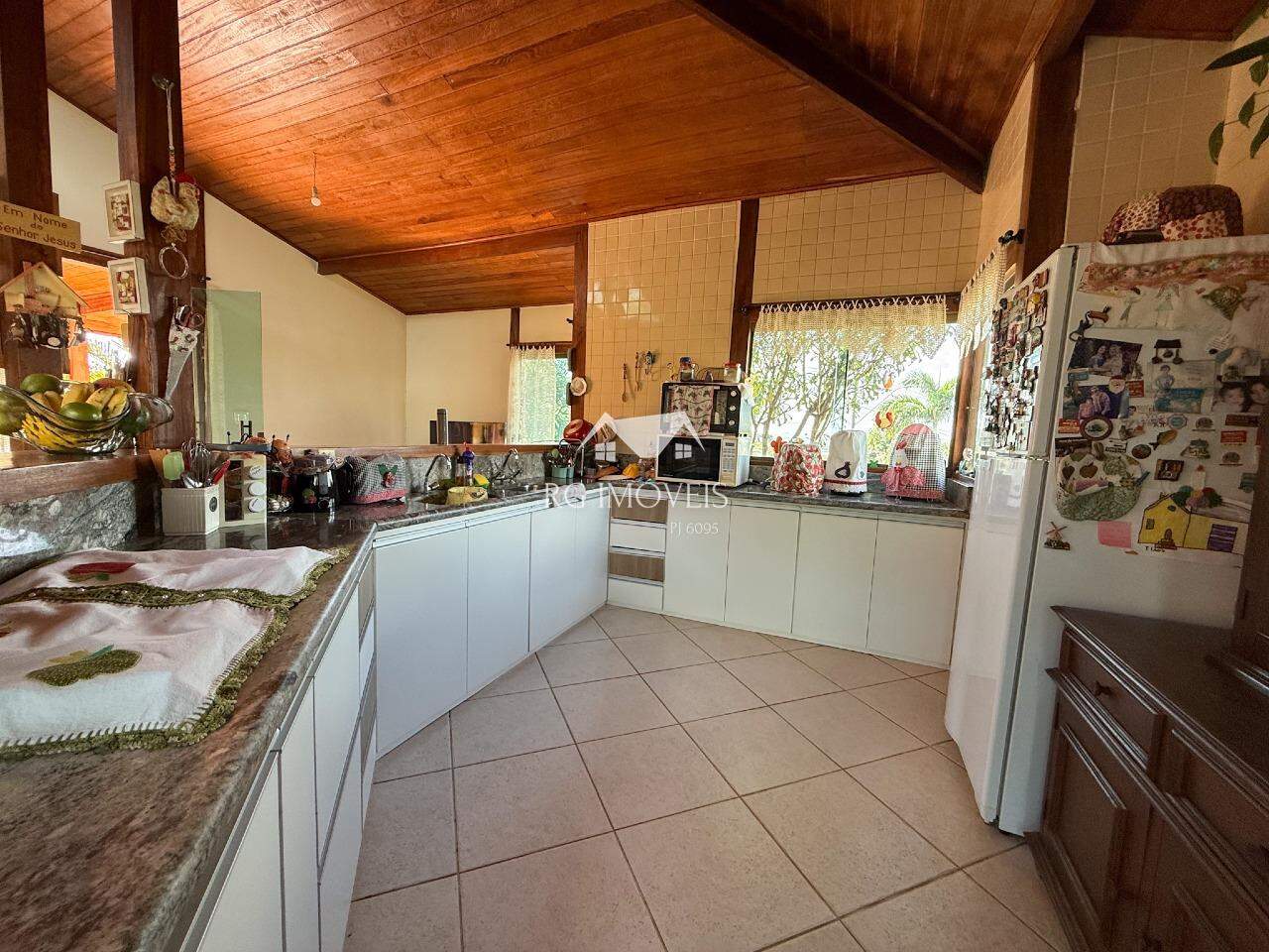 Casa de Condomínio à venda com 3 quartos, 180m² - Foto 9