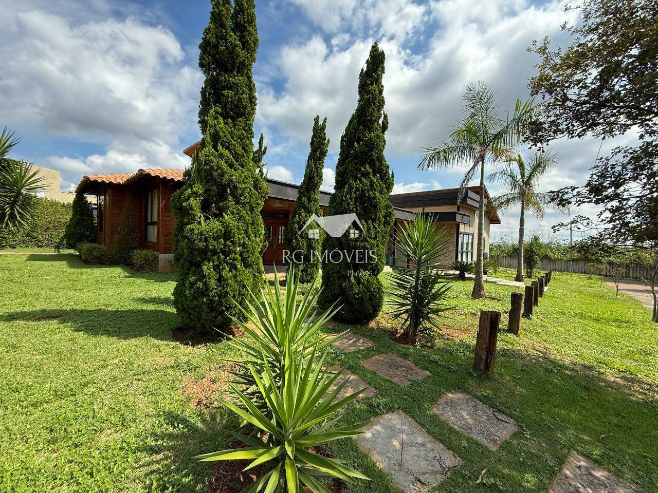 Casa de Condomínio à venda com 5 quartos, 355m² - Foto 5