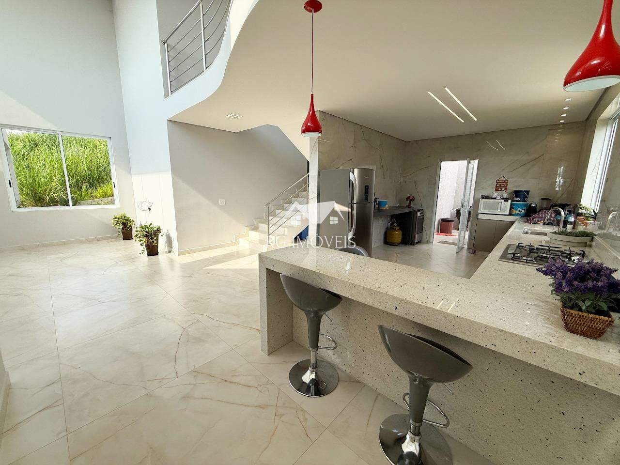 Casa de Condomínio à venda com 3 quartos, 220m² - Foto 5