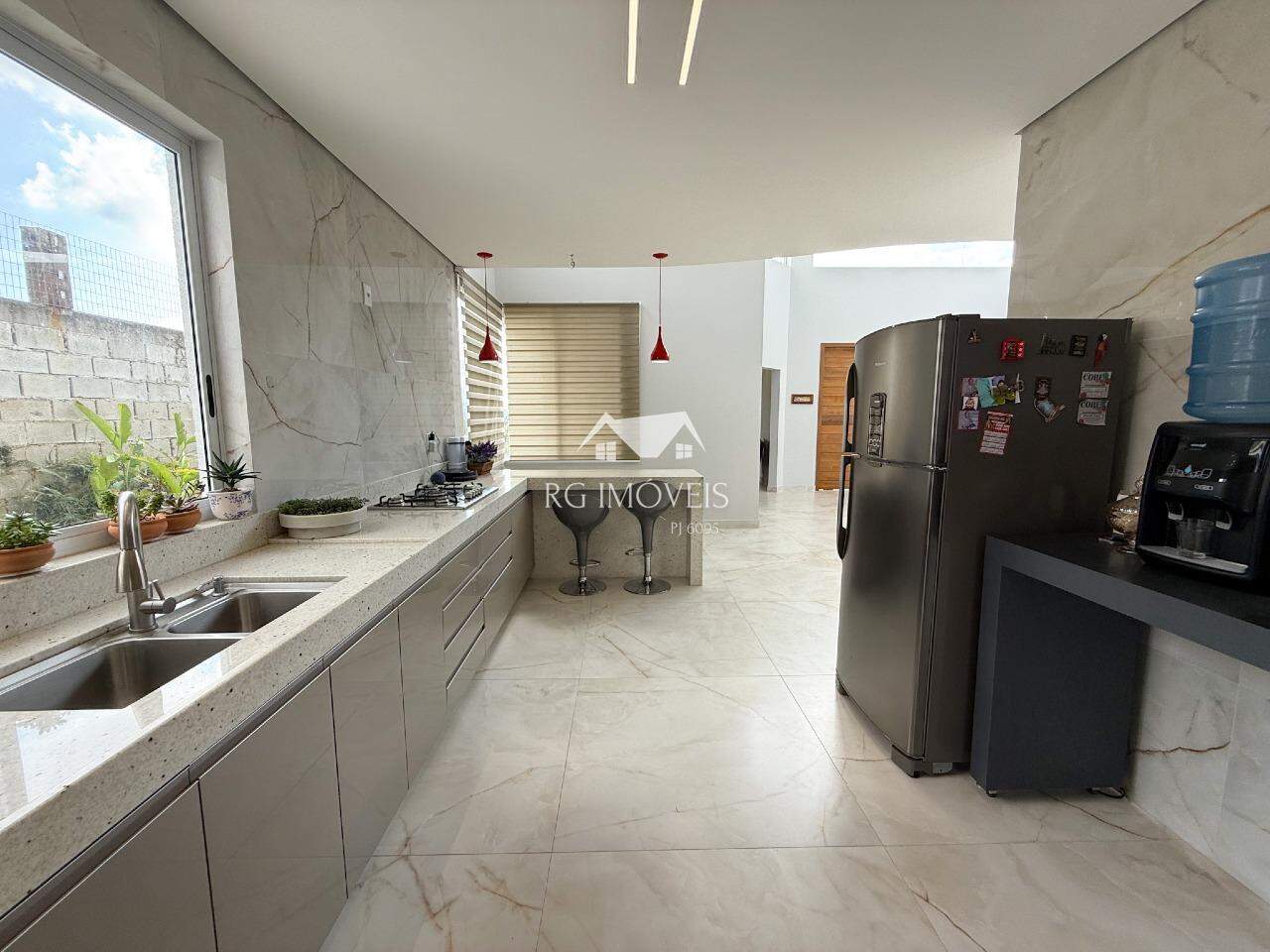 Casa de Condomínio à venda com 3 quartos, 220m² - Foto 7