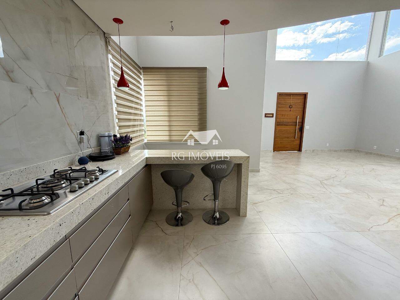 Casa de Condomínio à venda com 3 quartos, 220m² - Foto 9