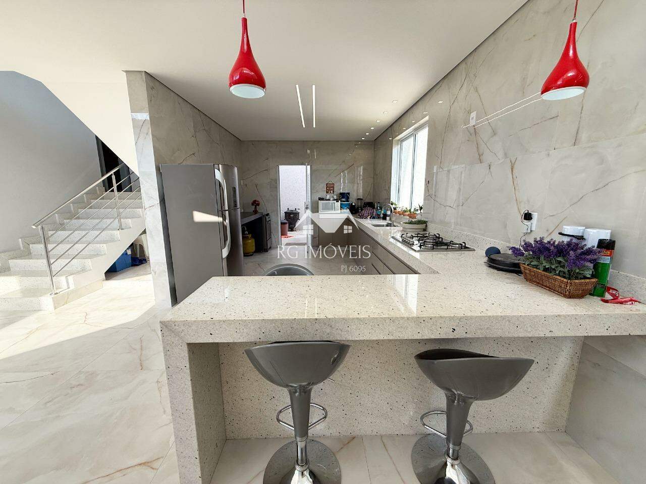 Casa de Condomínio à venda com 3 quartos, 220m² - Foto 6