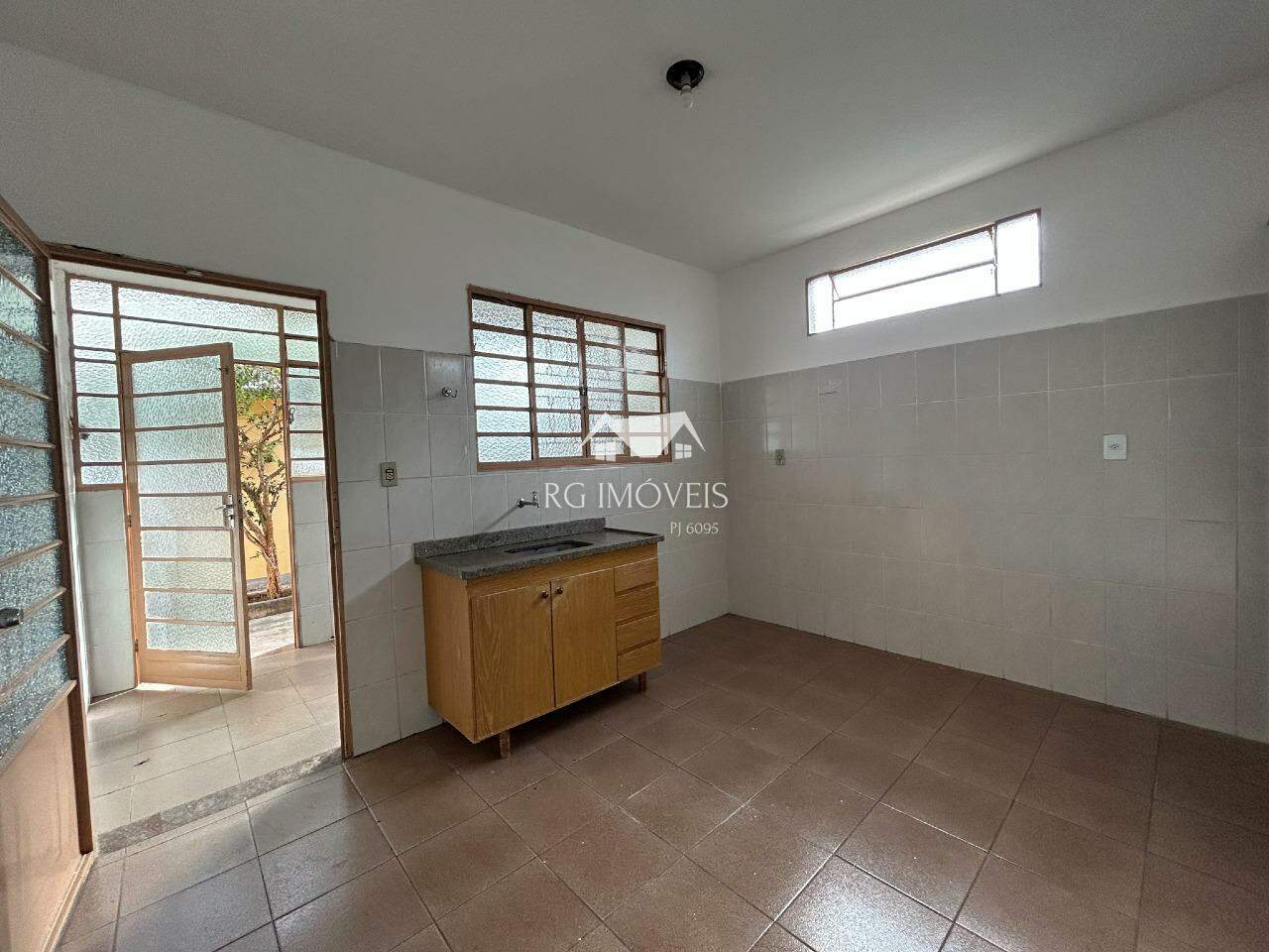 Casa para alugar com 3 quartos, 135m² - Foto 19