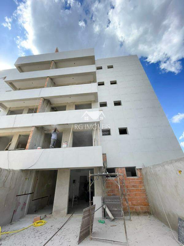 Apartamento à venda com 2 quartos, 61m² - Foto 4