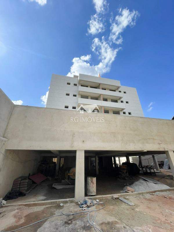 Apartamento à venda com 2 quartos, 61m² - Foto 8