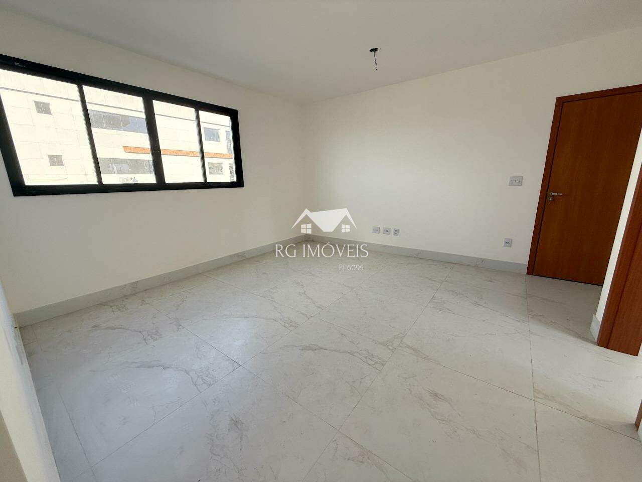 Apartamento à venda com 3 quartos, 80m² - Foto 5