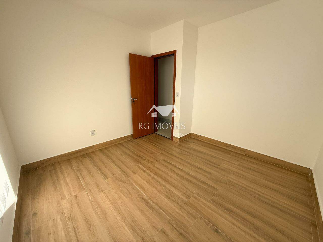 Apartamento à venda com 3 quartos, 80m² - Foto 13