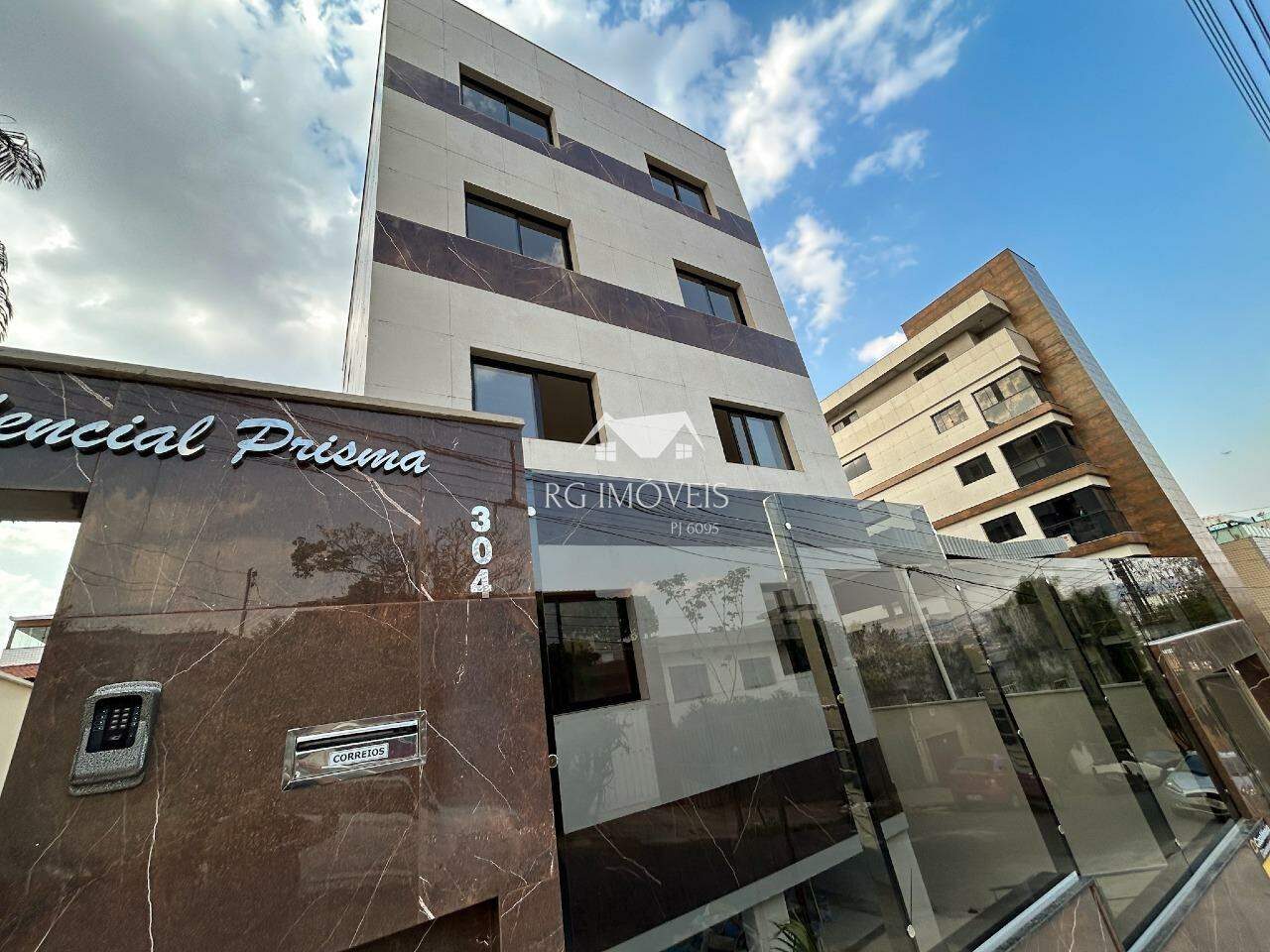 Apartamento à venda com 3 quartos, 80m² - Foto 1
