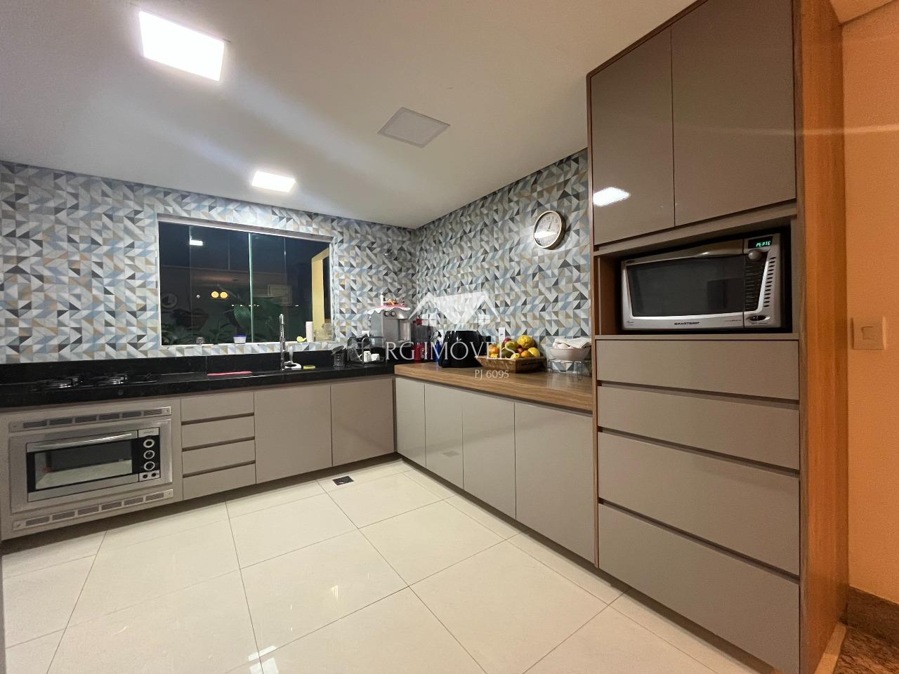 Casa, 3 quartos, 308 m² - Foto 5