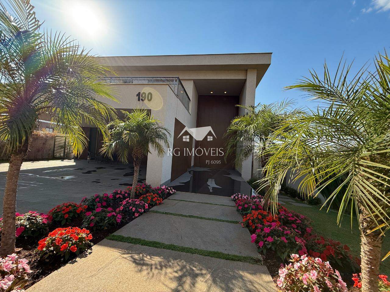 Casa de Condomínio à venda com 5 quartos, 595m² - Foto 4