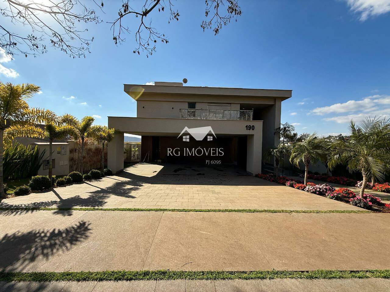 Casa de Condomínio à venda com 5 quartos, 595m² - Foto 2