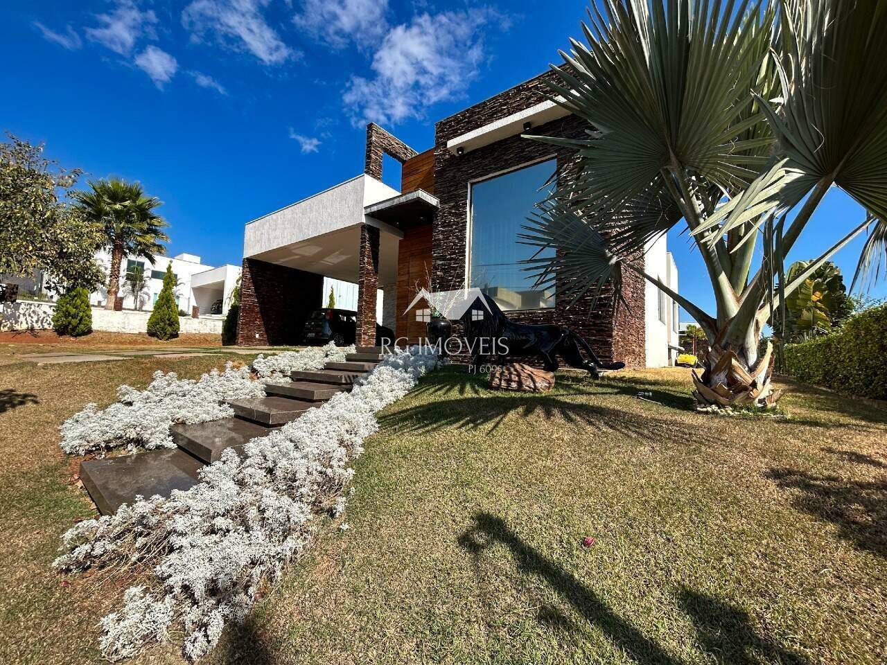 Casa de Condomínio para alugar com 3 quartos, 343m² - Foto 3