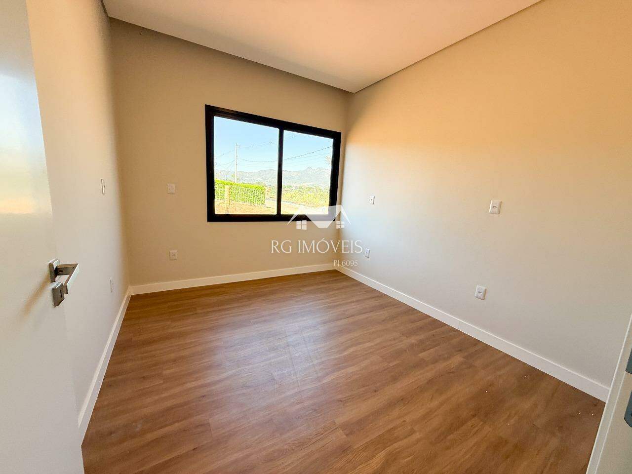 Casa de Condomínio à venda com 4 quartos, 300m² - Foto 13