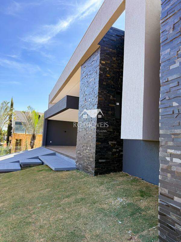 Casa de Condomínio à venda com 4 quartos, 300m² - Foto 3