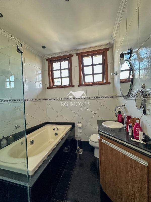 Casa, 4 quartos, 300 m² - Foto 21