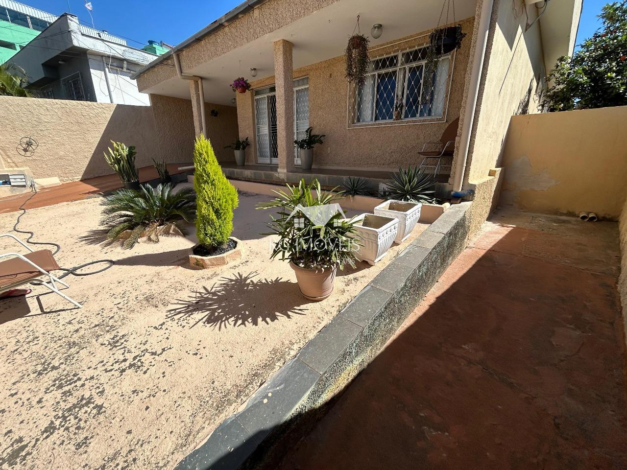 Casa, 4 quartos, 162 m² - Foto 1