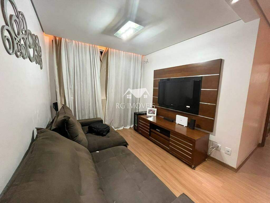 Apartamento à venda com 3 quartos, 140m² - Foto 3