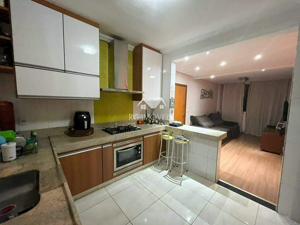 Apartamento à venda com 3 quartos, 140m² - Foto 5