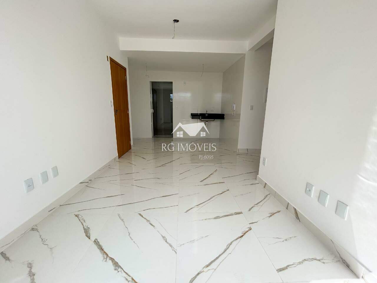 Apartamento à venda com 2 quartos, 92m² - Foto 2