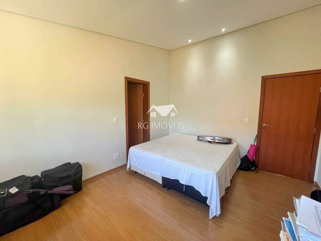 Casa de Condomínio à venda com 3 quartos, 440m² - Foto 15