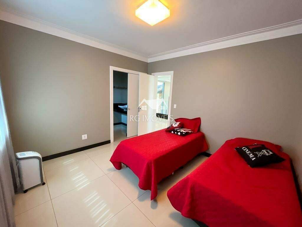 Casa de Condomínio à venda com 4 quartos, 390m² - Foto 25