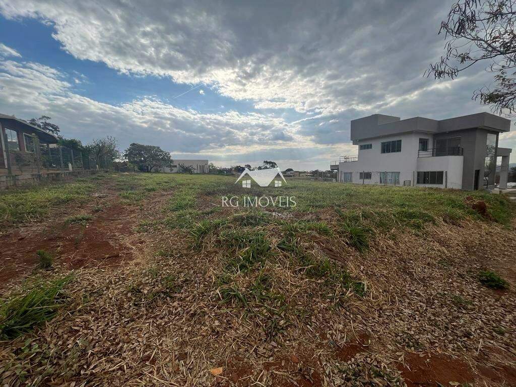 Terreno à venda, 1000m² - Foto 2