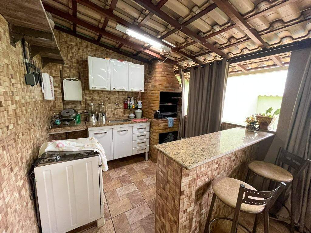 Casa à venda com 3 quartos, 225m² - Foto 13