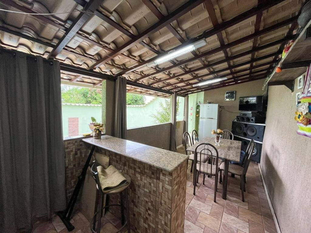 Casa à venda com 3 quartos, 225m² - Foto 12